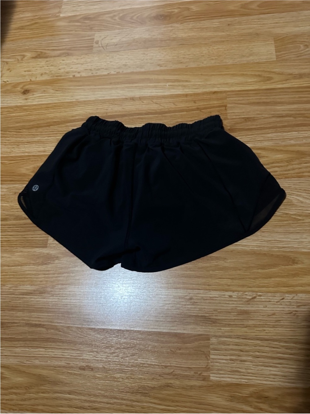 lululemon athletica Hotty Hot Low-Rise Lined Shorts - Black 6 - Picture 3 of 4